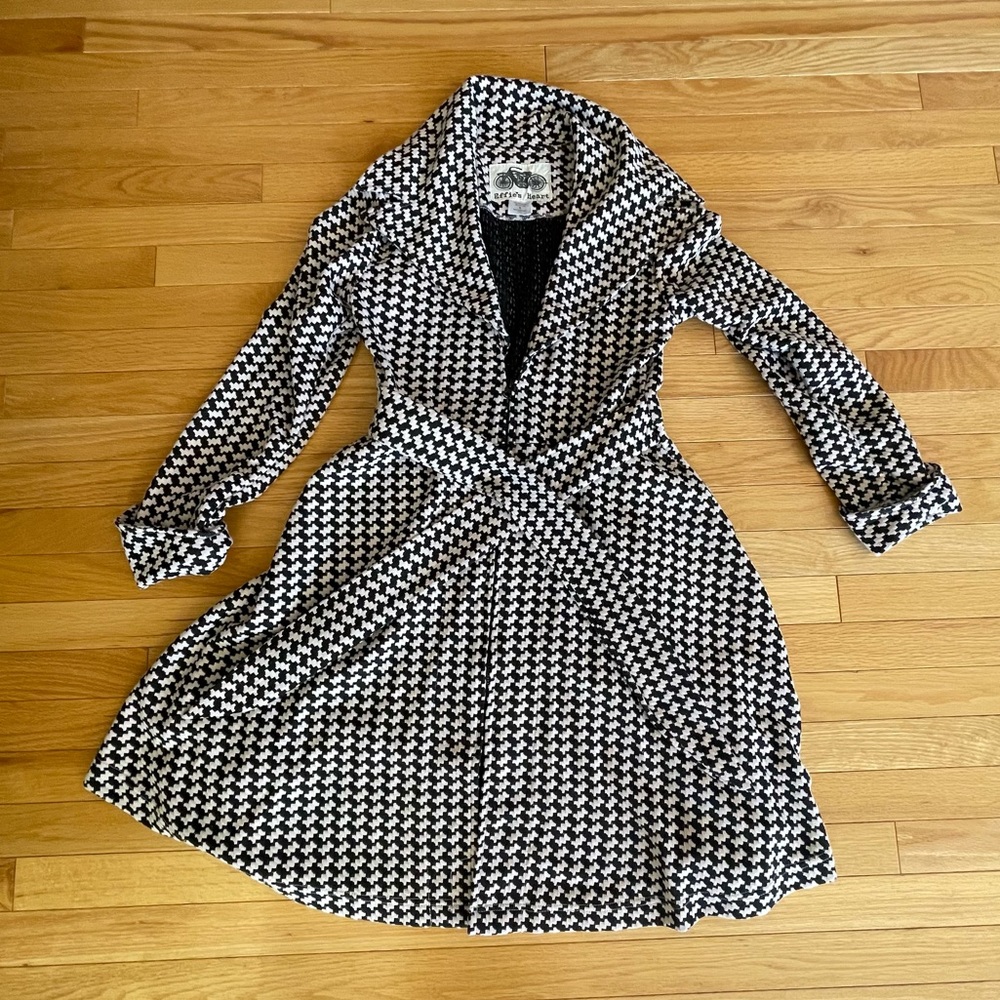 Medium Effie’s Heart Long Houndstooth Coat